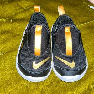 Iike new Nike sneakers